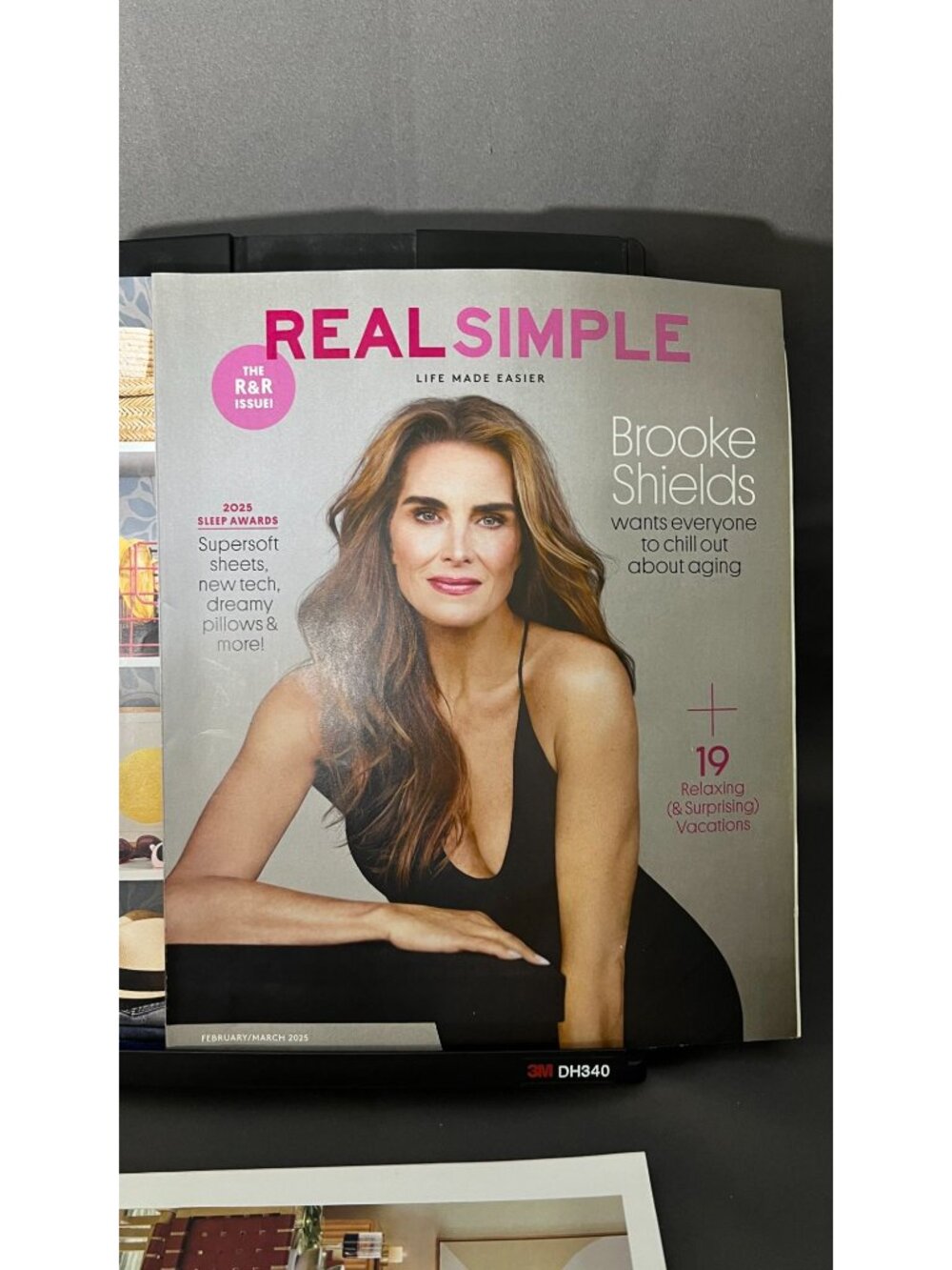 Set Of Real Simple Magazine Issues 2025 - Picture 3 of 7